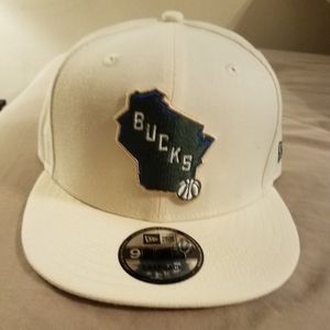 New Era Men's Milwaukee Buck9Fifty Adjustable Snap